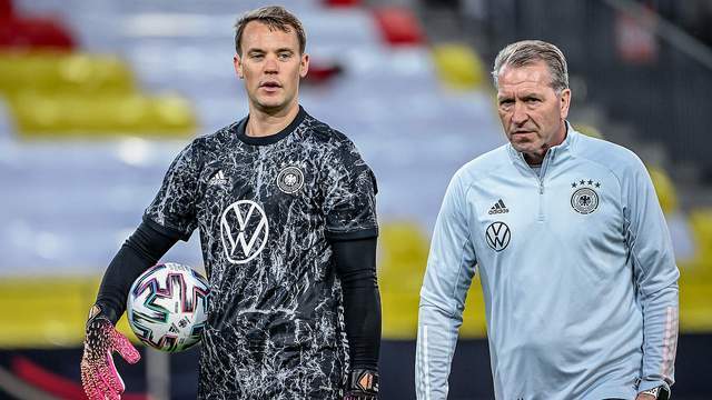 显示了领袖 显示了领袖